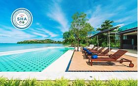 ชาร์โคล พันวาบีช